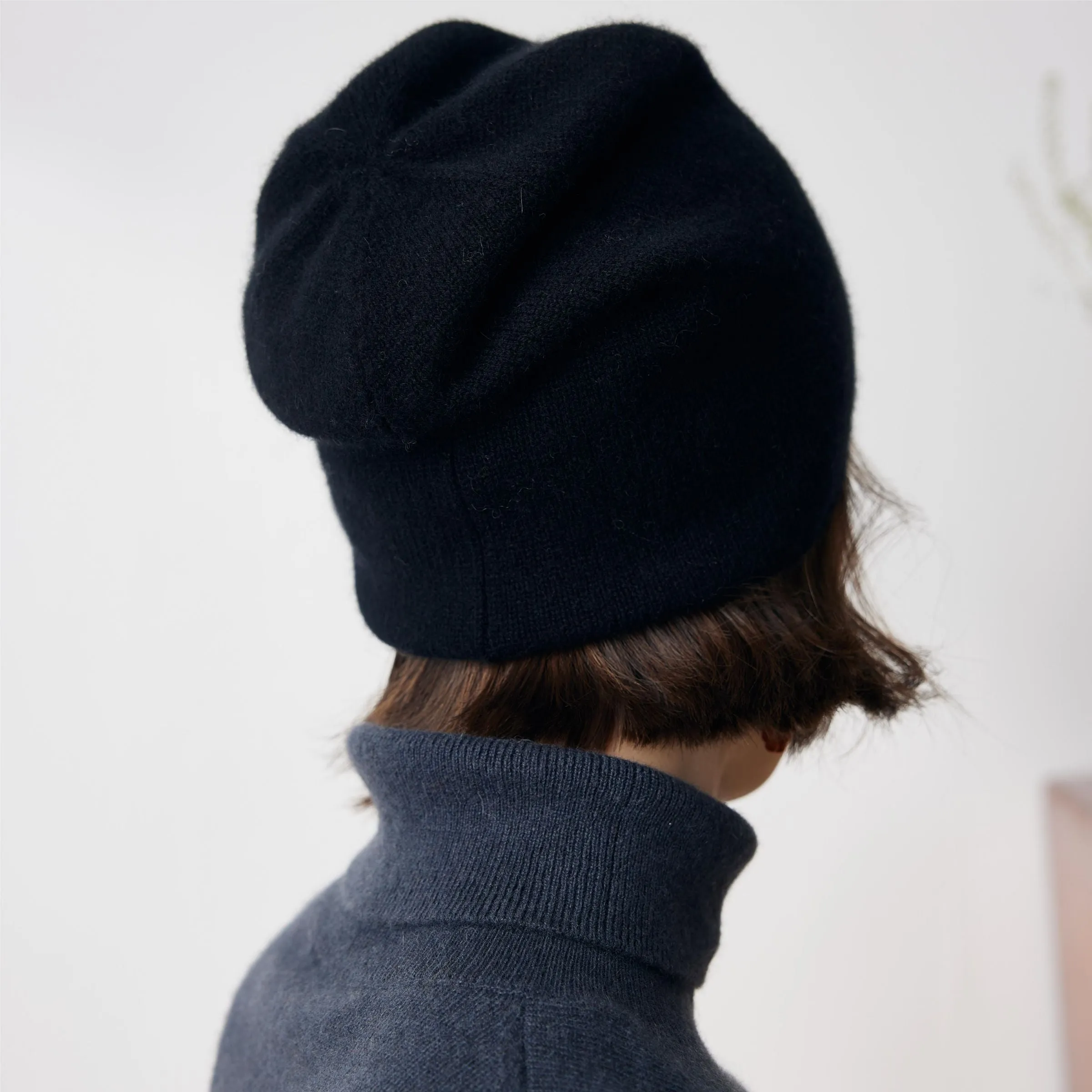 100% Cashmere Classic Slouchy Beanie