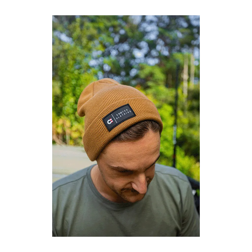 Beanie Patch Label Dark Sand