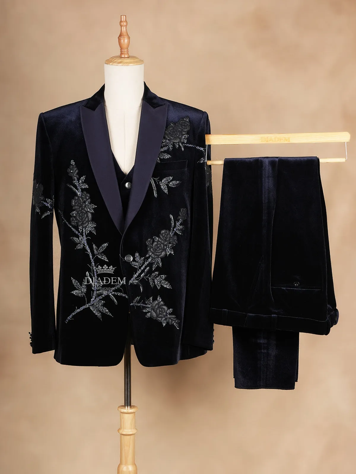 Dark Blue Coat Suit Set with Floral Embroidery