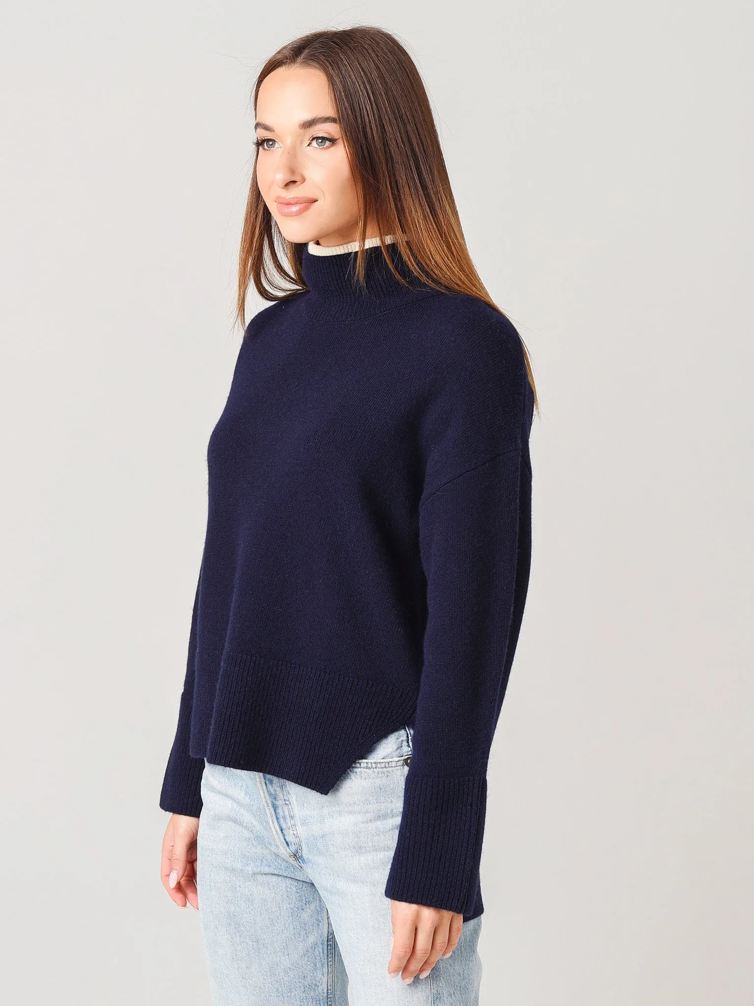 ?Frame Women's High Low Boxy Sweater