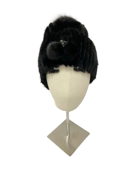 KNITTED MINK BEANIE BLACK WITH TUNNEL