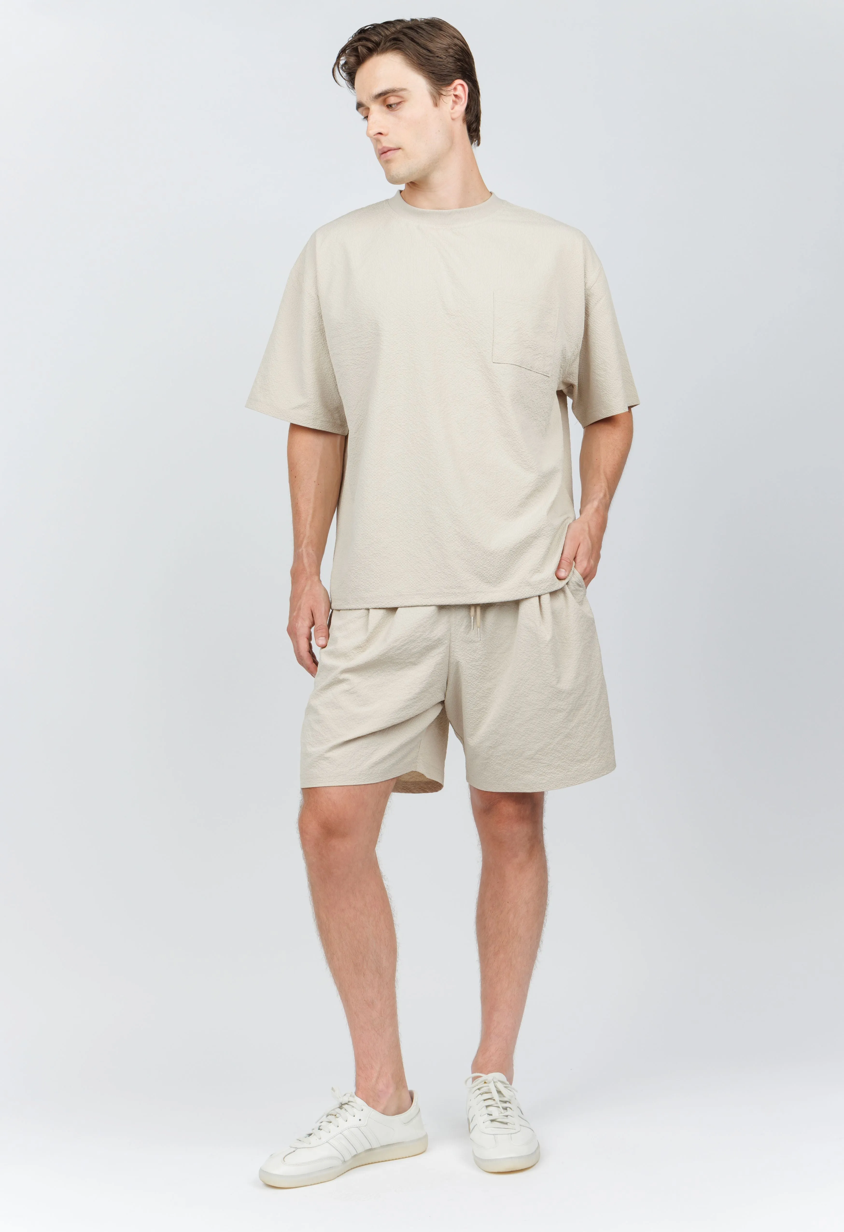 Leisure Short in Cream