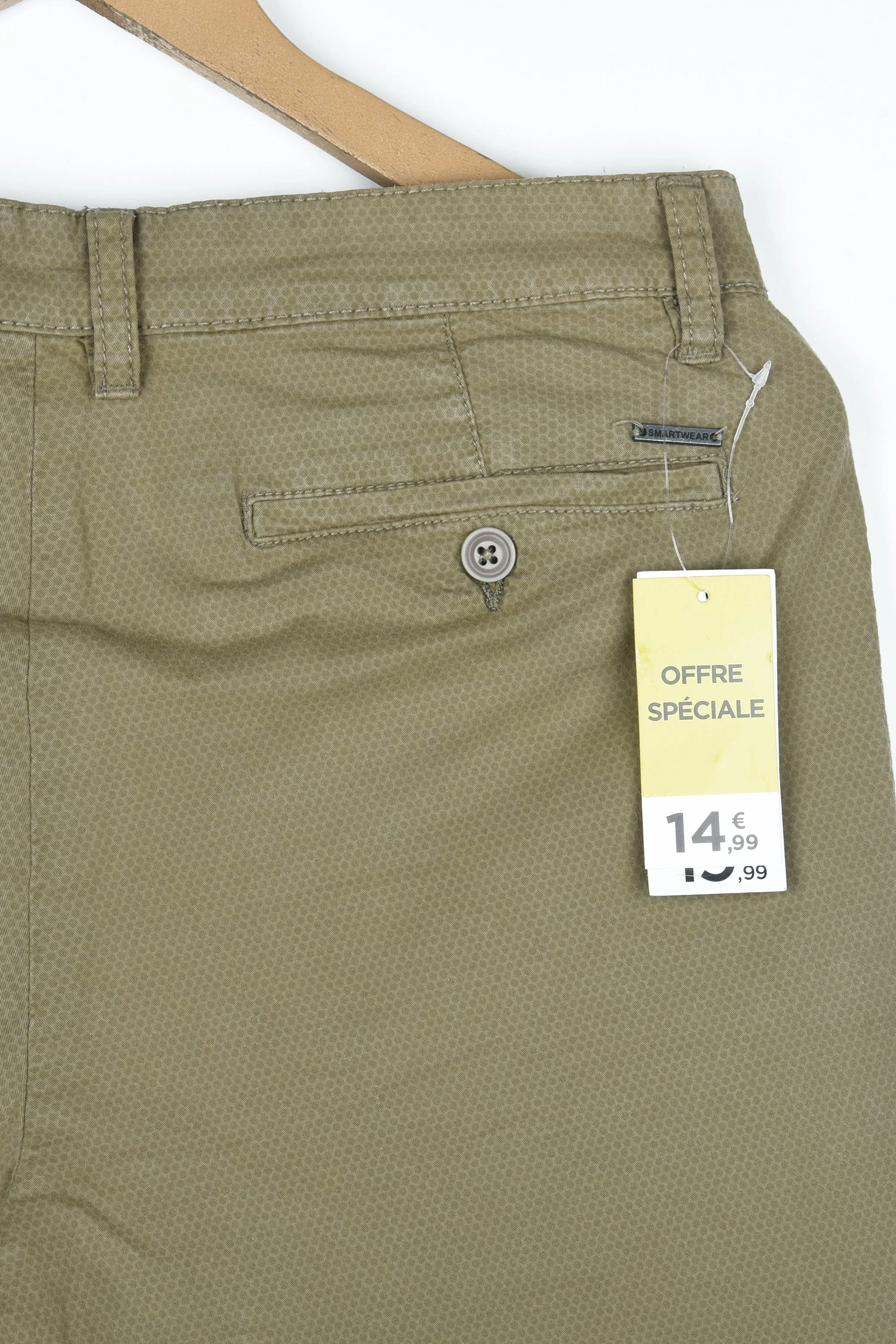 TEXTURED WEAVE SMART FIT CHINO Shorts