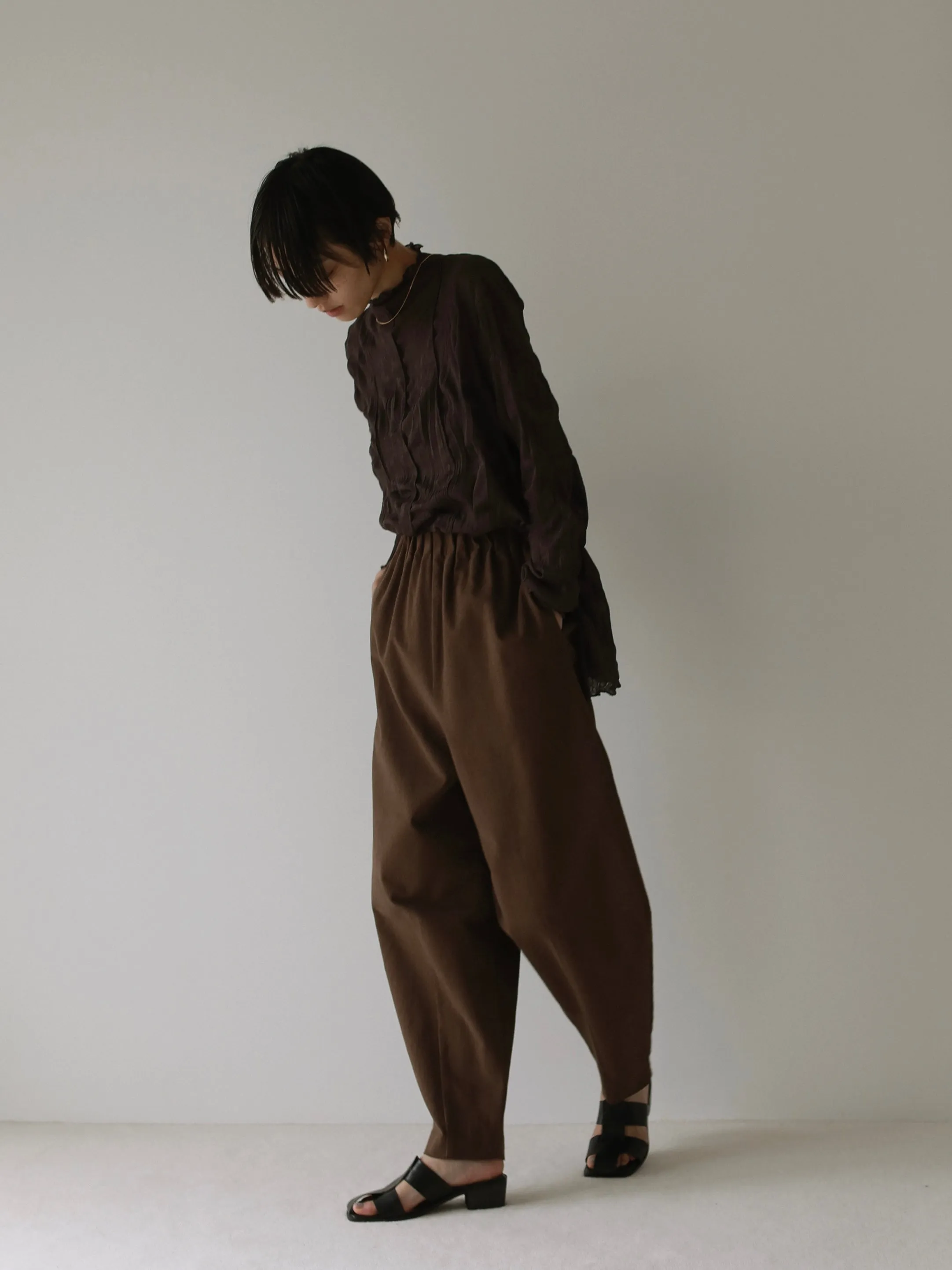 WAIST PLEATS COCOON PANTS