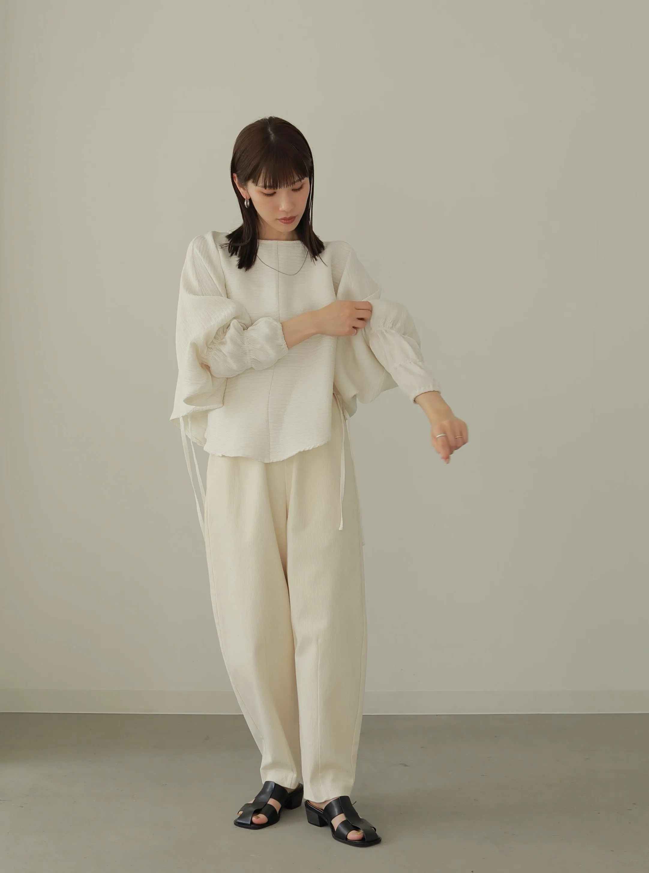 WAIST PLEATS COCOON PANTS