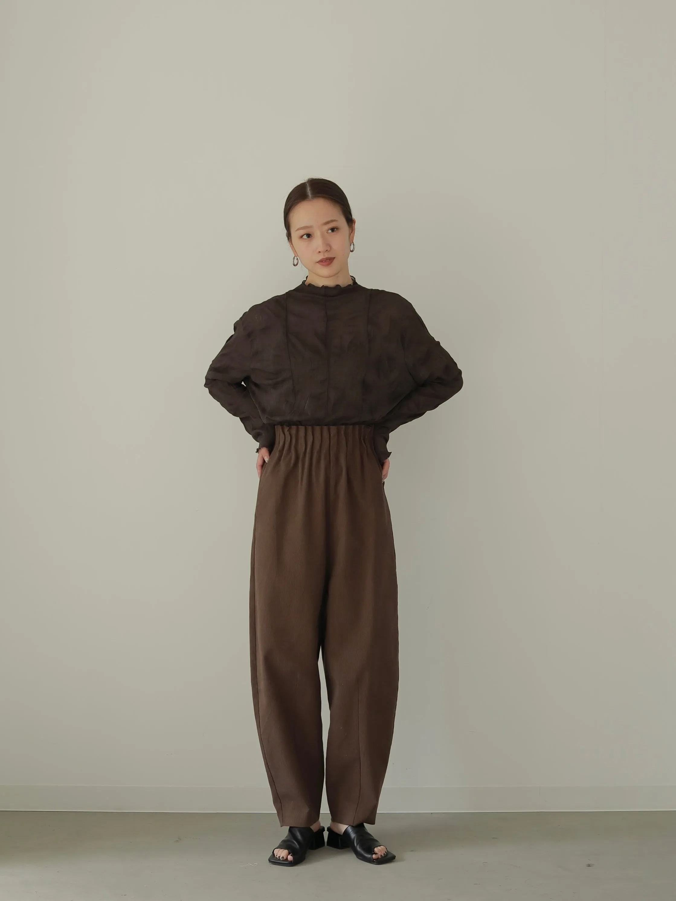 WAIST PLEATS COCOON PANTS