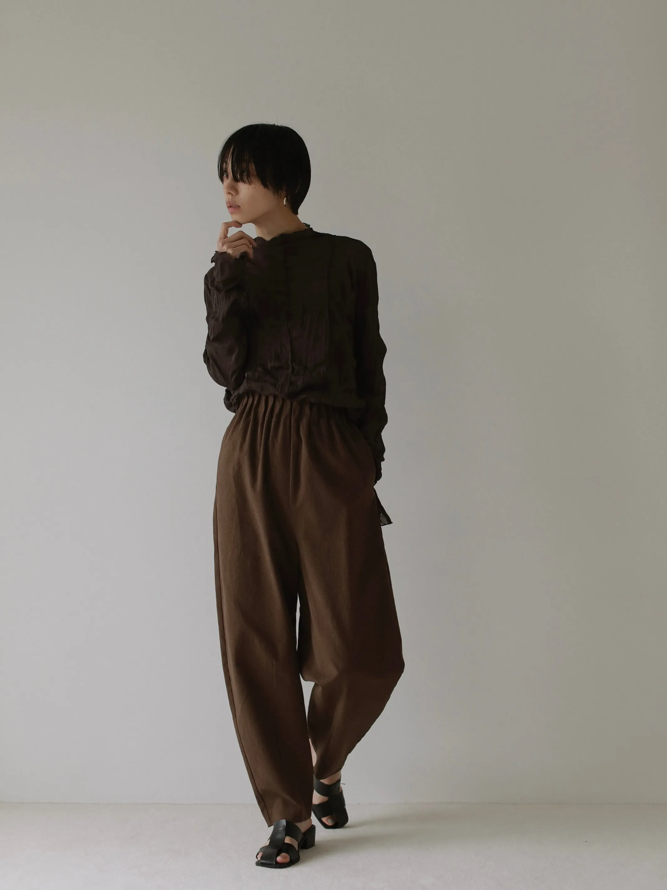 WAIST PLEATS COCOON PANTS