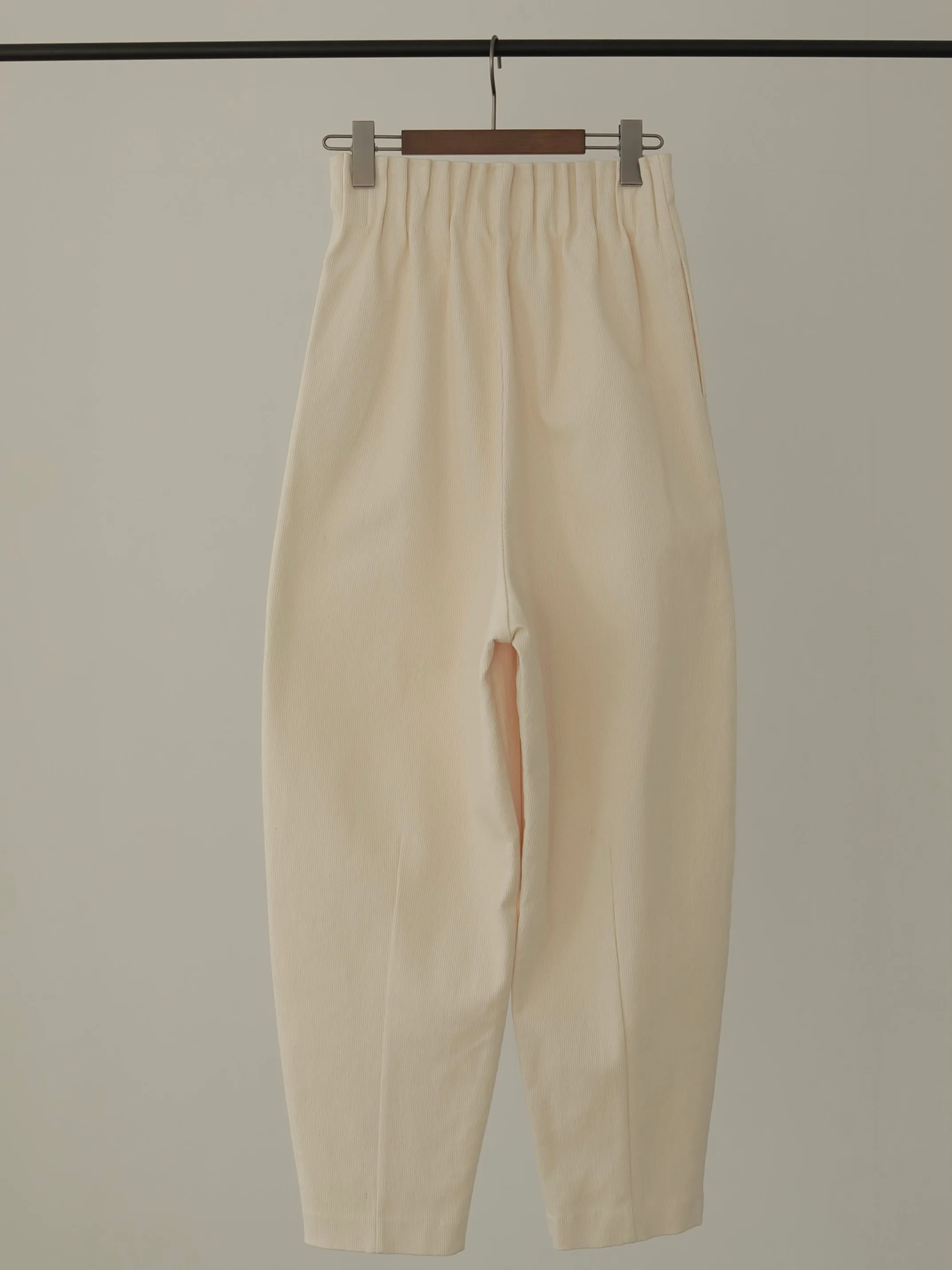 WAIST PLEATS COCOON PANTS