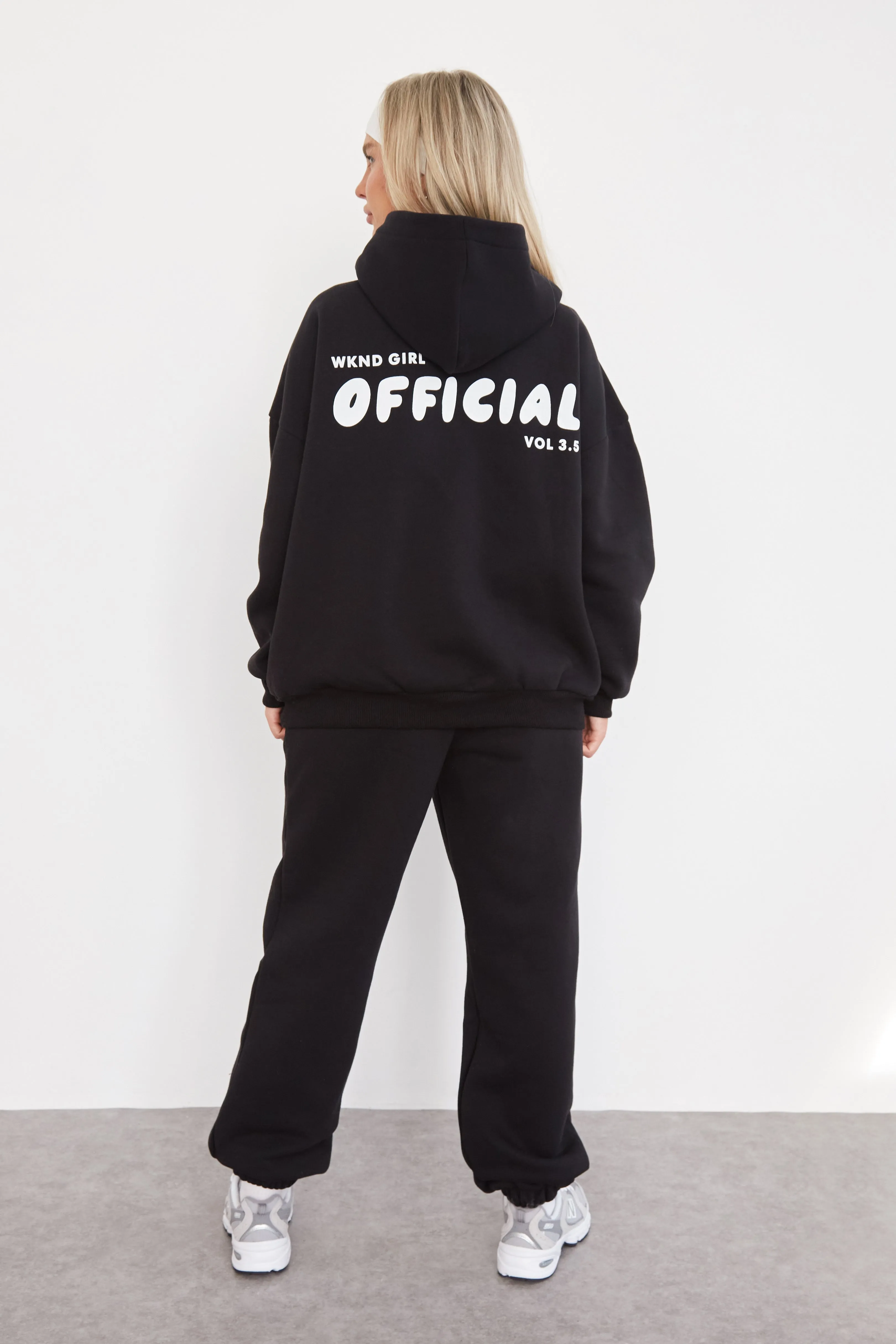 WKND STUDIO OVERSIZED JOGGER