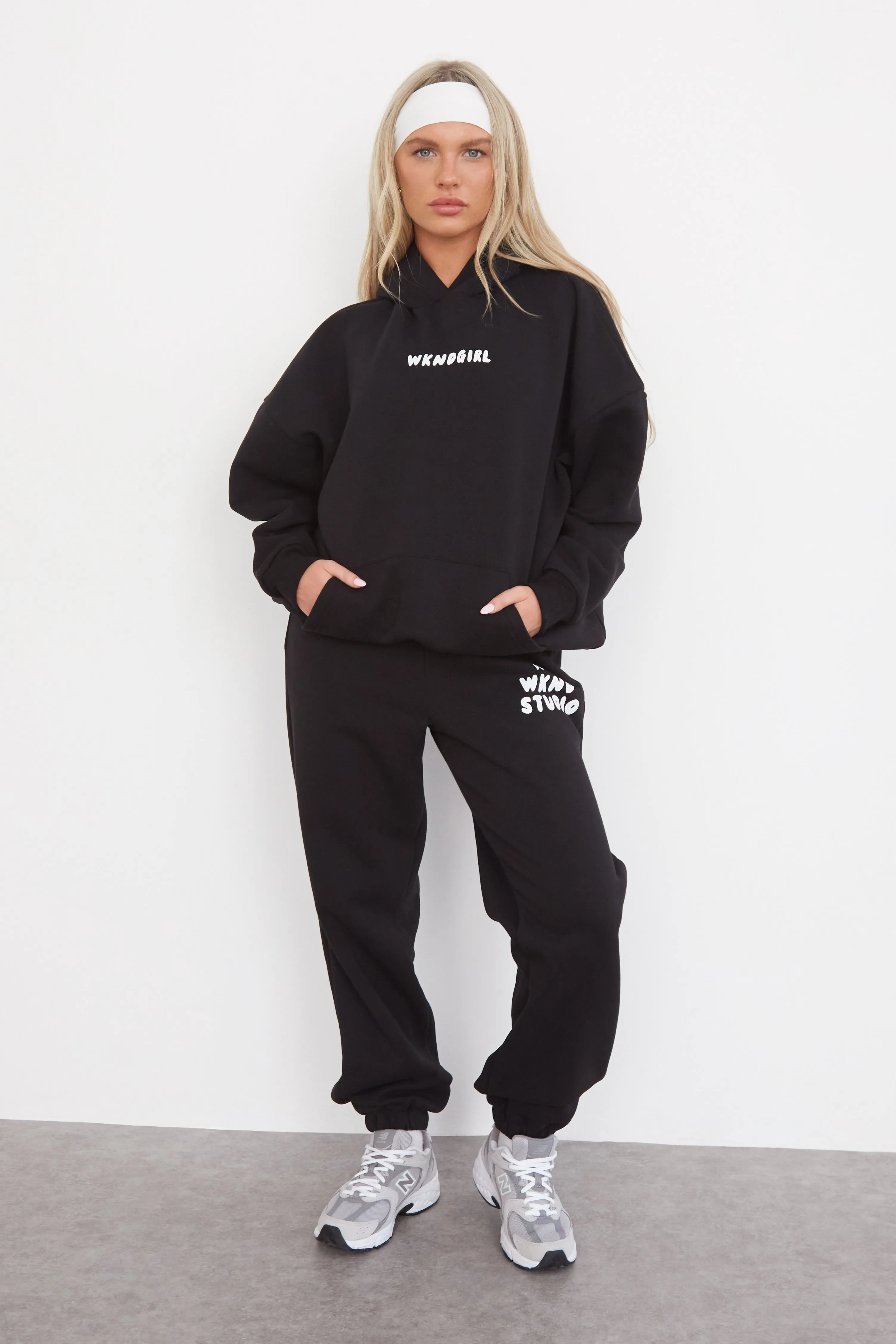 WKND STUDIO OVERSIZED JOGGER